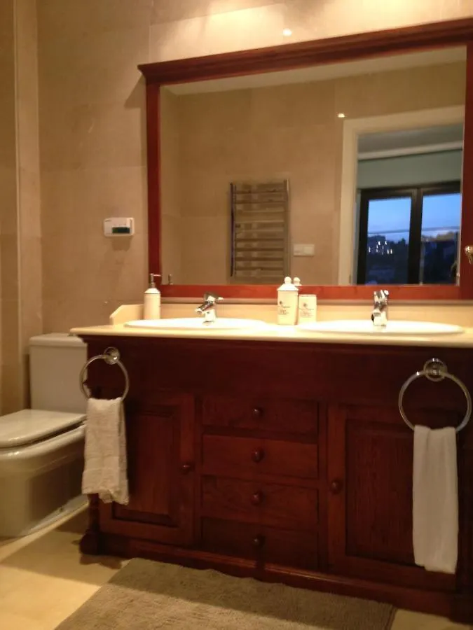 Appartamento Marbella, Los Arqueros Golf & Country Club, Sleeps 7 Plus 1 Child