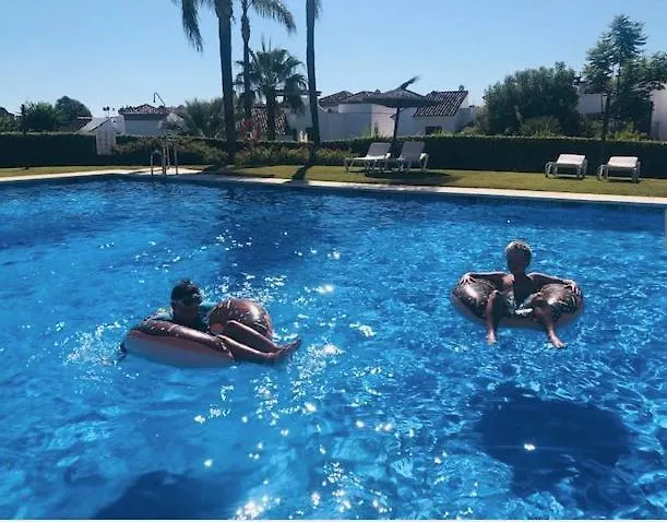 Marbella, Los Arqueros Golf & Country Club, Sleeps 7 Plus 1 Child Appartamento