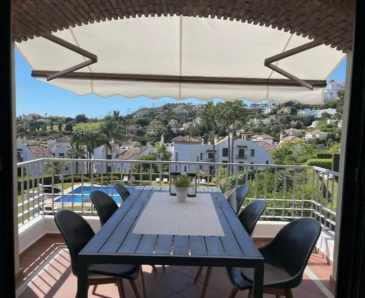 Marbella, Los Arqueros Golf & Country Club, Sleeps 7 Plus 1 Child Appartamento
