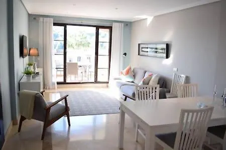 Marbella, Los Arqueros Golf & Country Club, Sleeps 7 Plus 1 Child Apartment